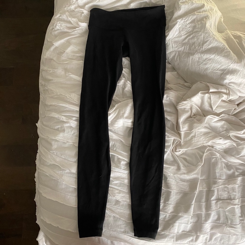 black lululemon align leggings